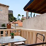 Casa Radha Bella - Two Bedroom بيت للعطل *