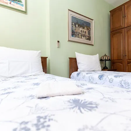 Casa Radha Bella - Two Bedroom Vakantiehuis *
