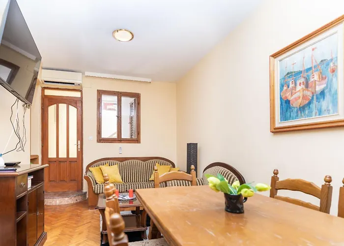 Сasa de vacaciones Casa Radha Bella - Two Bedroom