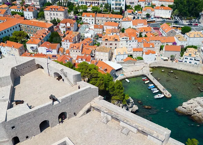 בית נופש Casa Radha Bella - Two Bedroom *