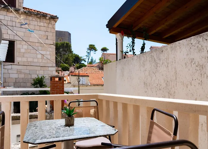 Casa Radha Bella - Two Bedroom Ferienhaus *